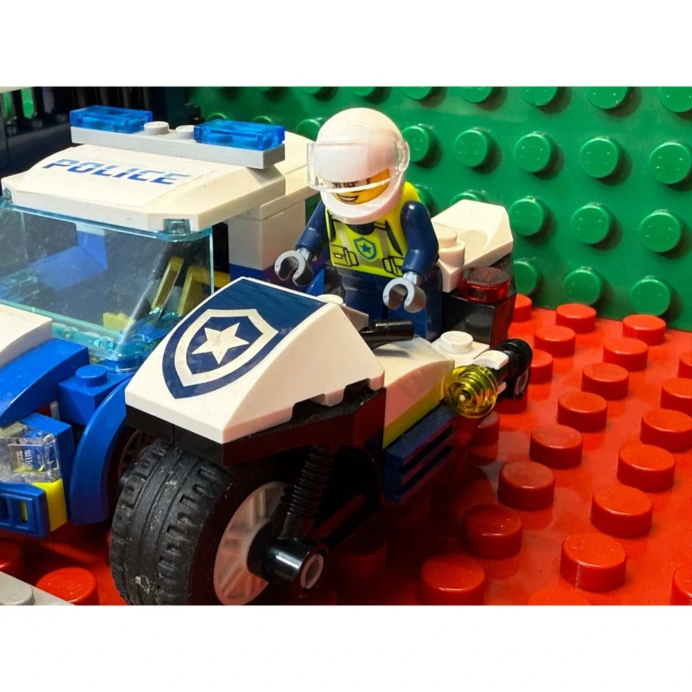 LEGO City Police Mixed Lot Transport Truck Patrol Car Minifigures Motorcycles